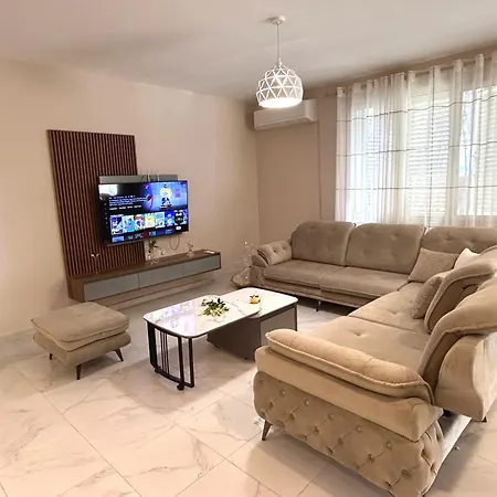 By The アパート *