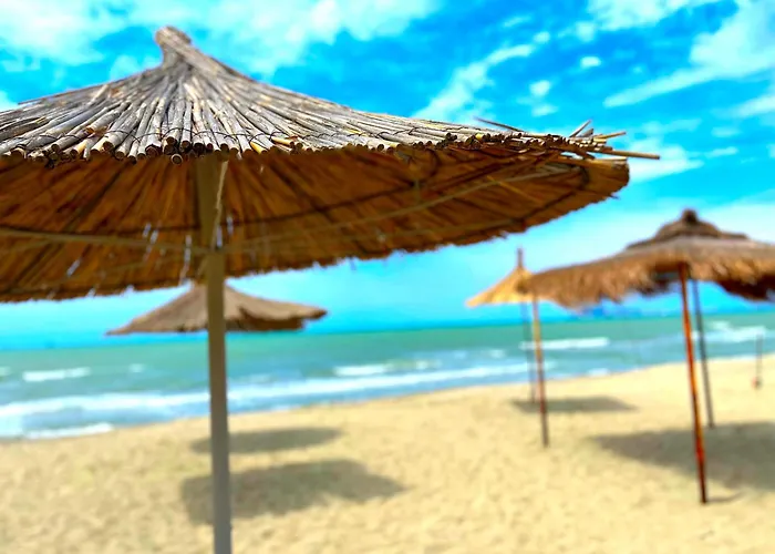 By The アパート ゴーレム